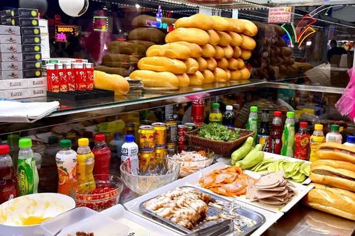 Gia Lai cảnh báo nguy cơ ngộ độc từ patê, sốt bơ trứng trong bánh mì