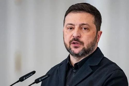 Máy bay chở Tổng thống Zelensky suýt gặp sự cố với UAV tại Moldova