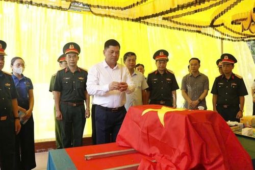Bắc Ninh kiểm tra công tác thực địa lấy mẫu hài cốt liệt sĩ trong Chiến dịch 500 ngày đêm
