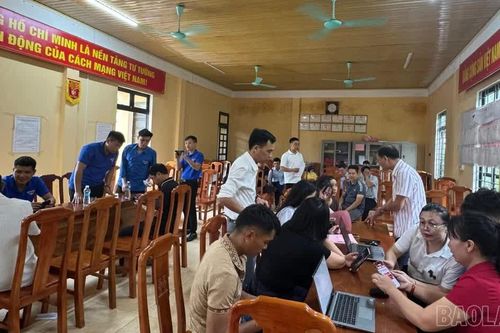 Xuân Ái đưa dịch vụ công tác trực tuyến đến gần người dân