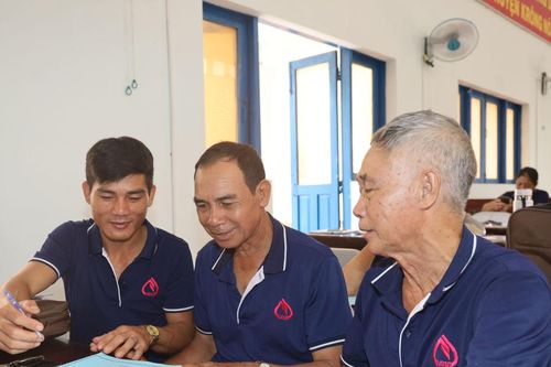 Những người đưa vốn chính sách đến gần dân