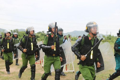 Diễn tập tác chiến khu vực phòng thủ Cụm 4