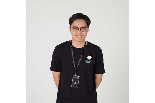 Gặp gỡ thủ khoa tốt nghiệp Đại học Kinh tế Quốc dân với GPA tuyệt đối