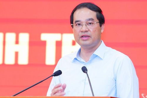 Đưa nghị quyết vào cuộc sống bằng hành động cụ thể, kết quả thực chất