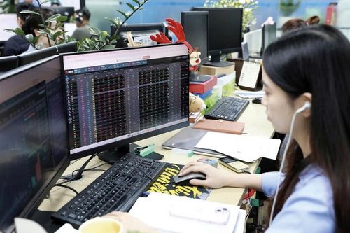 Cú hích hút vốn ngoại, kích hoạt dòng tiền nội