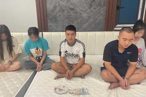 Nhóm thanh niên hút hít ma túy trong nhà nghỉ để rồi… bị bắt