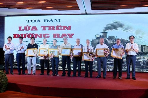 Ký ức từ những chuyến tàu thời chiến