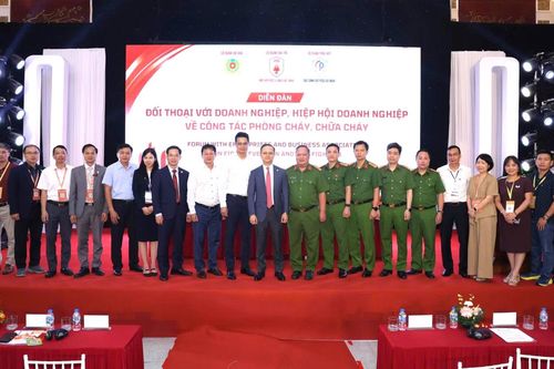 Đối thoại, tháo gỡ vướng mắc của doanh nghiệp trong PCCC