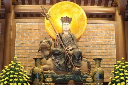 Sống như đất là "thực tập hạnh nguyện Bồ-tát Địa Tạng"