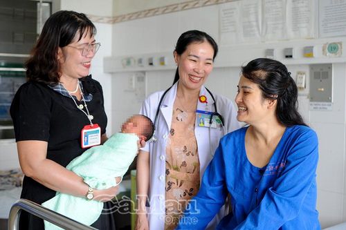 Cứu sống sản phụ nguy kịch sau 5 lần mổ lấy thai