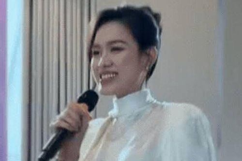 Hoa hậu Đỗ Hà bất ngờ trở thành tâm điểm khi xuất hiện tại một sự kiện giải trí