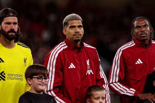 Ronald Araujo mở ra hy vọng cho Liverpool sau màn trình diễn ấn tượng