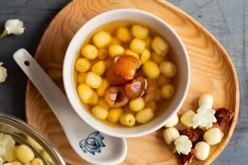 Thường xuyên mất ngủ, đừng bỏ qua những món ăn này