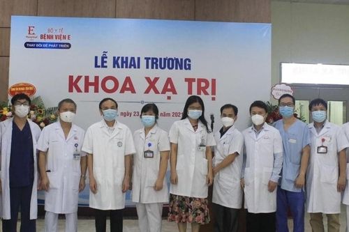 Bệnh viện E phải báo cáo vụ 'kẹp tiền' xạ trị trước 15/9