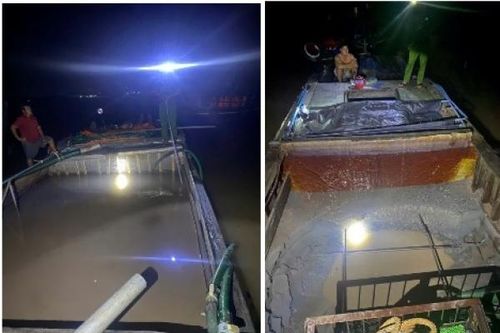 Vĩnh Long: Hai ghe gỗ chở cát không rõ nguồn gốc bị phát hiện trong đêm