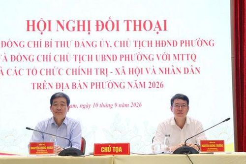 Bí thư Đảng ủy, Chủ tịch UBND phường Cửa Nam đối thoại trực tiếp với nhân dân