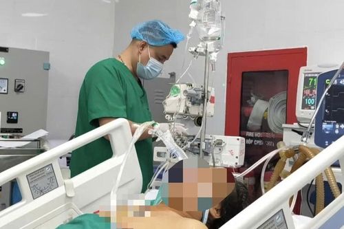 Người đàn ông 67 tuổi suy gan cấp, rối loạn ý thức do sai lầm nhiều người mắc phải khi dùng thuốc