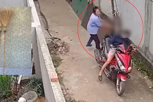 Cầm chổi đánh liên tiếp vào đầu hàng xóm, người phụ nữ còn lớn tiếng thách thức