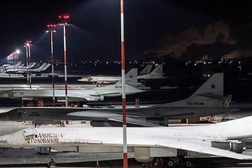 Máy bay ném bom Tu-160 sắp có 'nhà' mới