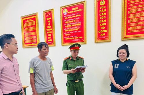 Lào Cai: Khởi tố đối tượng lừa đảo làm bìa đỏ, chiếm đoạt tài sản