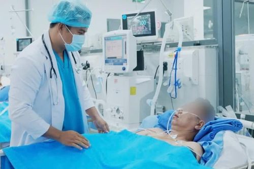 Đang khỏe mạnh, người đàn ông 56 tuổi co giật, suy hô hấp vì NH3 tăng cao