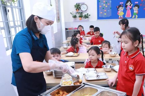 Xây dựng cơ chế giám sát nhiều tầng khi tổ chức bữa ăn bán trú