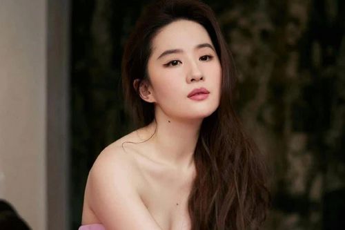 Bức ảnh khiến Lưu Diệc Phi xấu hổ
