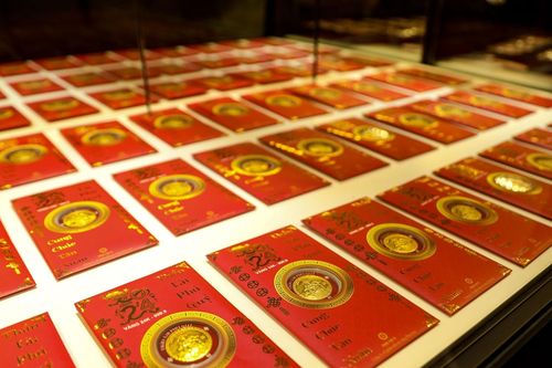 Giá vàng hôm nay 11/9/2026: Trong nước tuột dốc, SJC giảm tới 1,6 triệu/lượng
