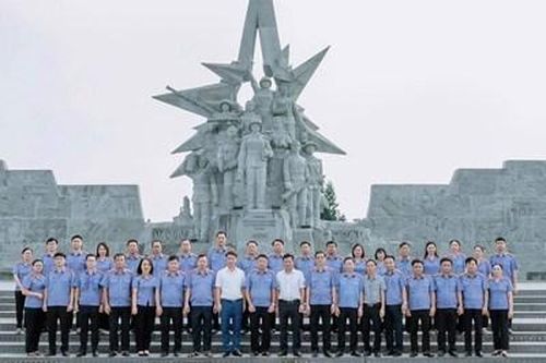 VKSND tỉnh Ninh Bình dâng hương tưởng niệm 10 nữ Liệt sĩ dân quân pháo phòng không Lam Hạ