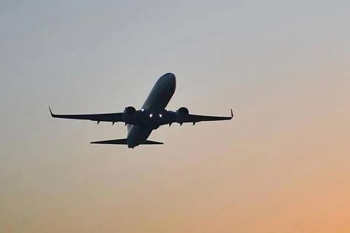 Algeria cắt quan hệ ngoại giao, đóng không phận đối với máy bay UAE
