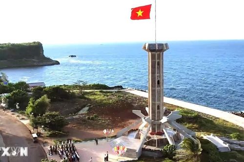 Quảng Trị 'vươn Đông tỏa Tây' hiện thực hóa khát vọng mạnh về biển, giàu từ biển