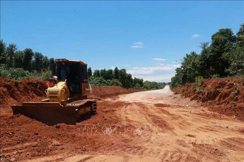 Không để mặt bằng cản tiến độ đường ven biển