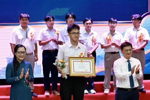 TP Hồ Chí Minh nâng chất đào tạo học sinh giỏi, đẩy mạnh ứng dụng AI