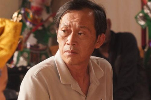Hoài Linh đã đúng khi lựa chọn hạnh phúc ở tuổi 56