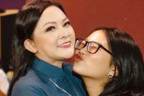 Phương Mỹ Chi công khai tình cảm với ca sĩ Như Quỳnh: 'Mình chờ được tới ngày này rồi'