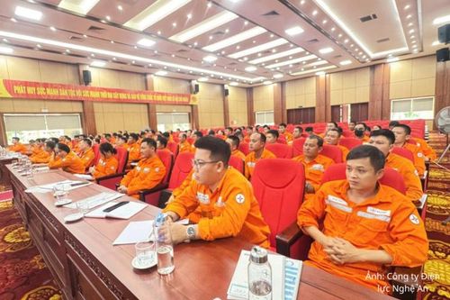 Nghệ An chủ động phương án, bảo đảm an toàn lưới điện mùa mưa bão