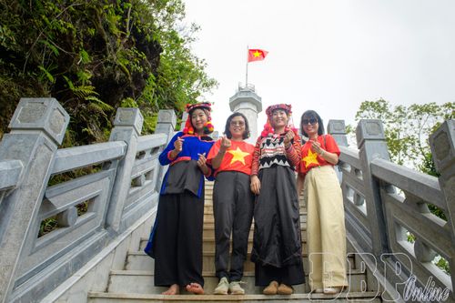 Những người dẫn đường dưới chân núi Khoang La San (kỳ III)