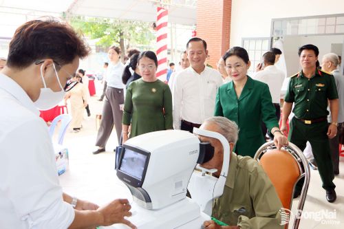 Chăm lo và phát huy vai trò người cao tuổi