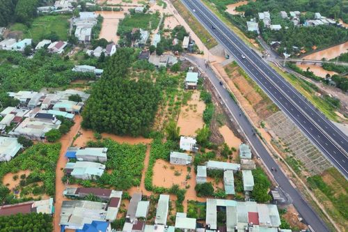 Đồng Nai: Khu dân cư ven cao tốc Biên Hòa - Vũng Tàu ngập nặng