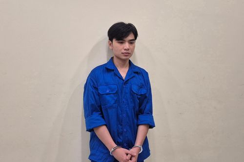 Bắt kẻ mang súng đột nhập vào nhà dân ở TP.HCM cướp tài sản