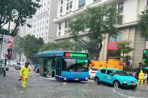Hà Nội phê duyệt phương án ứng phó thiên tai theo cấp độ rủi ro