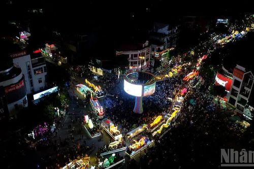 Sức dân làm nên mùa hội Thành Tuyên