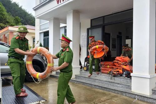 Đà Nẵng: Lực lượng vũ trang và các địa phương chủ động, sẵn sàng ứng trực bảo vệ an toàn cho nhân dân trước thiên tai