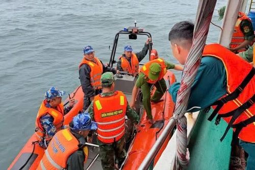 An Giang: Trục vớt 2 thi thể thuyền viên và tàu kéo gặp nạn