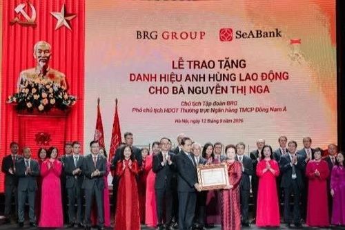 Chủ tịch Tập đoàn BRG Nguyễn Thị Nga được phong tặng danh hiệu Anh hùng Lao động thời kỳ đổi mới