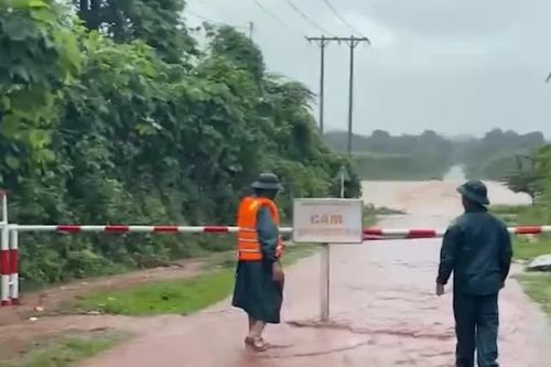 [Video] Những thiệt hại ban đầu của miền Trung do mưa lũ