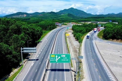 Sau gần 9 năm, trạm dừng nghỉ cao tốc ở Huế vẫn chờ 'đất sạch'