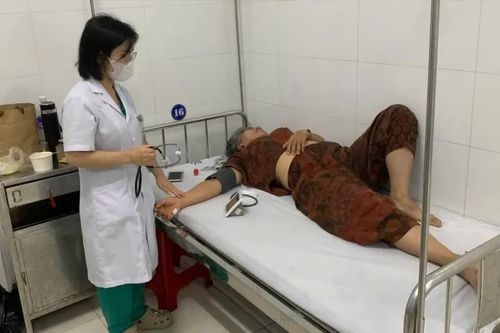 Gia Lai: Đề xuất đình chỉ hoạt động 4 tháng đối với cơ sở bánh mì làm 254 người ngộ độc