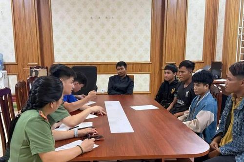 Khởi tố 3 người tổ chức cho 13 lao động Lào ở lại Việt Nam trái phép