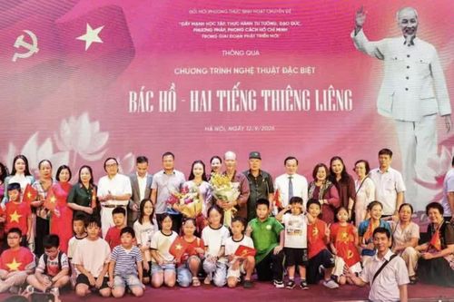 'Bác Hồ - Hai tiếng thiêng liêng' góp phần bồi đắp niềm tự hào về Người
